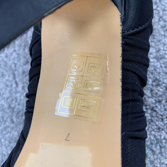 Le Chateau black heels - Picture 2 of 4